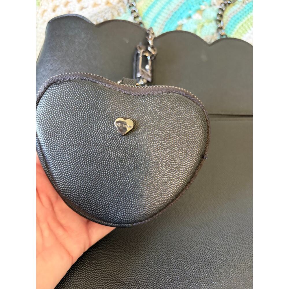 Betsey Johnson large black tote with heart shaped zip pouch attached accessory - Picture 9 of 16